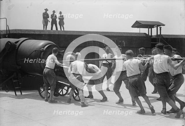 Military Training - Loading Big Gun, 1917 or 1918. Creator: Harris & Ewing.