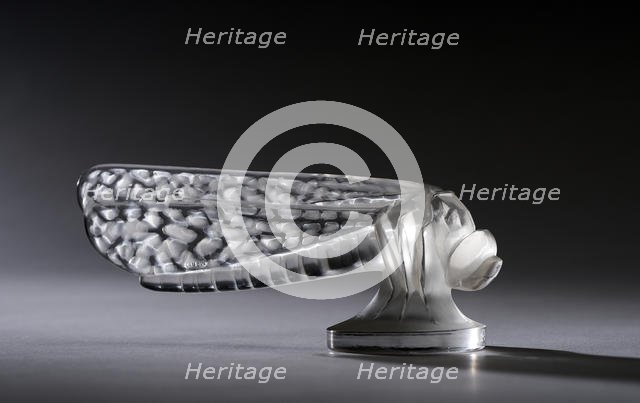 Libellule , small, Lalique mascot. Creator: Unknown.