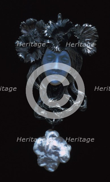 Female face pendant, c1898-1900. Artist: Rene Lalique