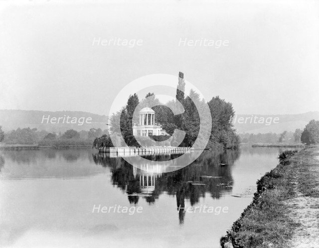 The Temple, Henley-on-Thames, Oxfordshire, 1900. Artist: Henry Taunt.