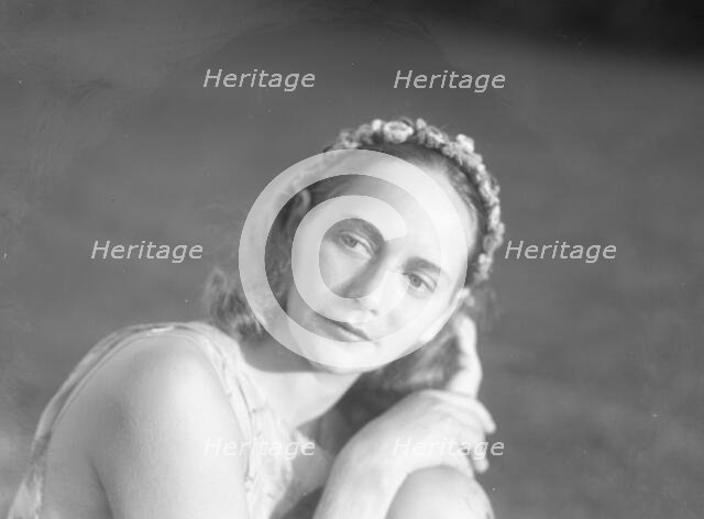 Anita Zahn dancers, between 1911 and 1942. Creator: Arnold Genthe.