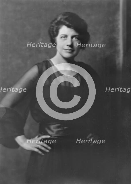 Miss Olive Wyndham, portrait photograph, between 1918 and 1921. Creator: Arnold Genthe.