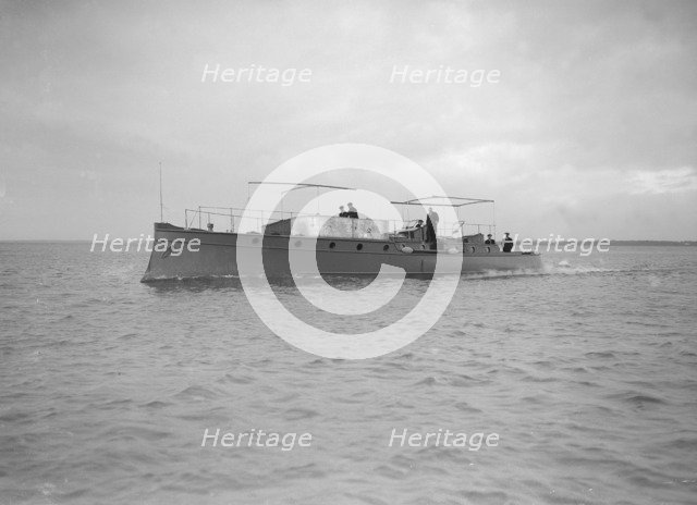 Egyptian motor launch under way, 1911. Creator: Kirk & Sons of Cowes.