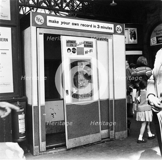 'Make your own record in 3 minutes', London, c1966-c1967. Artist: Henry Grant