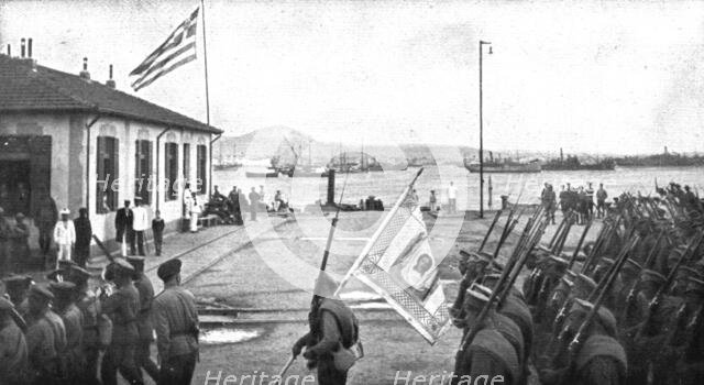 'A Salonique; Arrivee du contingent russe a Salonique le 30 juillet 1916', 1916. Creator: Unknown.