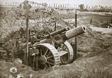 A heavy howitzer, Somme campaign, France, World War I, 1916. Artist: Unknown