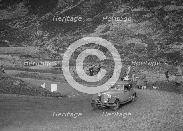 Rover saloon of J Gibbon Jr at the RSAC Scottish Rally, Devil's Elbow, Glenshee, 1934. Artist: Bill Brunell.