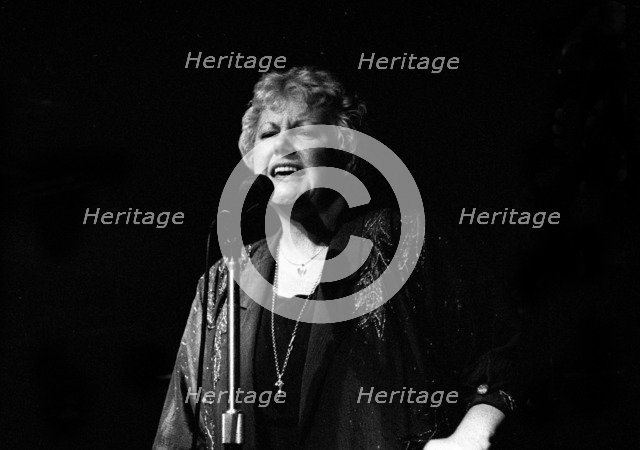 Carol Kidd, Pizza on the Park, London, April 1991. Artist: Brian O'Connor.