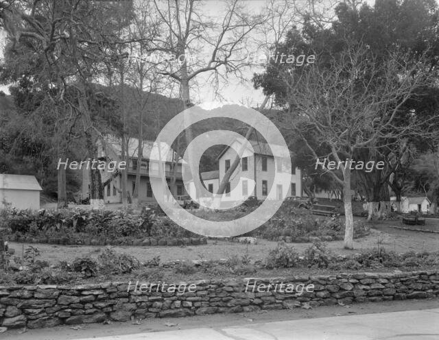 Administration building, Hot Springs federal shelter, California, 1936. Creator: Dorothea Lange.