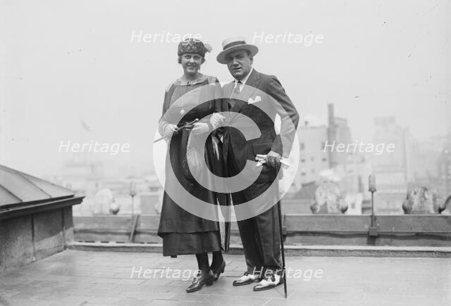 Caruso & wife, 1918. Creator: Bain News Service.