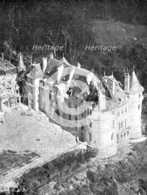 'La Replique de Foch: Au Sud-ouest de Soissons; le chateau de Maucreux, pres de Faverolles..., 1918. Creator: Unknown.