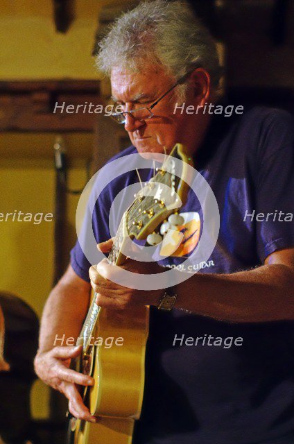 Jim Mullen, Scottish jazz guitarist, The Woodman, Ide Hill, Kent, 2012. Artist: Brian O'Connor.