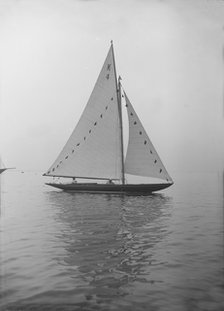 'Anitra' dressed with flags, 1912. Creator: Kirk & Sons of Cowes.