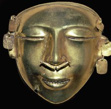 Pre-Columban gold mask from Columbia. Artist: Unknown