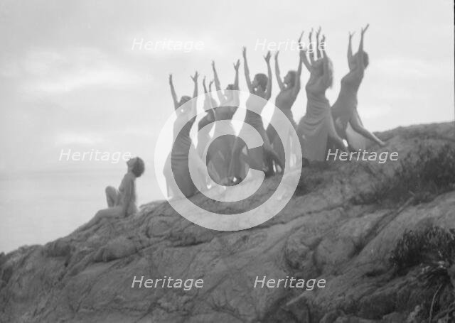 Strauss, Sarah Mildred, and pupils, 1932 June 5. Creator: Arnold Genthe.