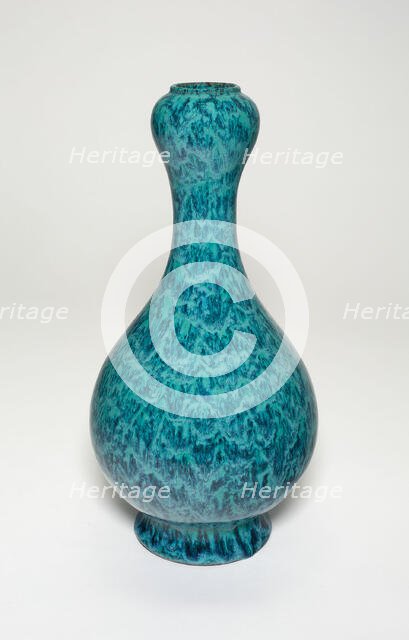Bottle with Garlic-shaped Mouth, Qing dynasty, Qianlong reign (1736-1795). Creator: Unknown.