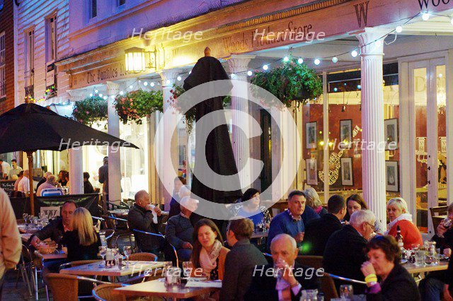 Pantiles, Royal Tunbridge-Wells, Kent, Sep 2015. Artist: Brian O'Connor.