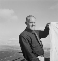 Camp manager, FSA camp, Merrill, Klamath County, Oregon, 1939. Creator: Dorothea Lange.