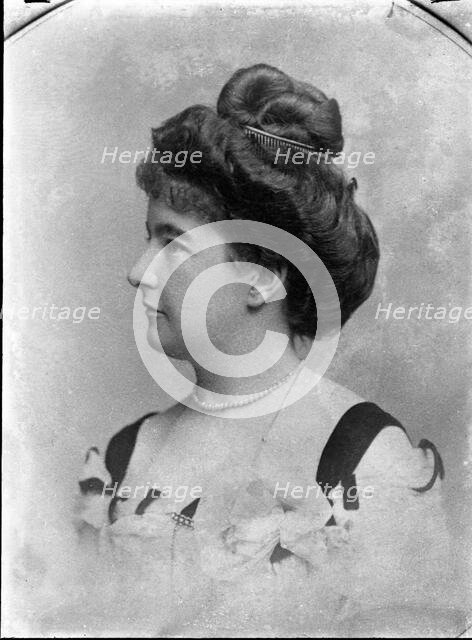 Unknown woman, c1890s. Creator: Robert Augustus Henry L'Estrange.