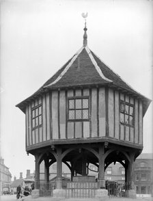 Market Cross, Wymondham, Norfolk, 1924. Artist: Nathaniel Lloyd