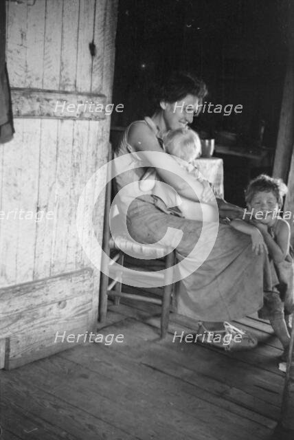 Lily Rogers Fields and children. Hale County, Alabama, 1936. Creator: Walker Evans.