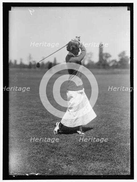 Mrs Niewbold, between 1913 and 1917. Creator: Harris & Ewing.