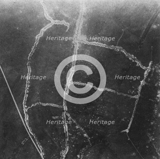 'La preparation de l'offensive de la Somme; destruction des tranchees ennemies, 1.La..., 1916. Creator: Unknown.