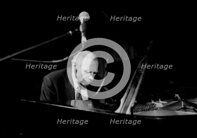 Dave McKenna , Gracey's, Eastbourne, 1998. Artist: Brian O'Connor.