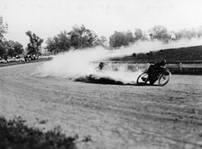 Dirt track motorbike racing, 1913. Artist: Unknown