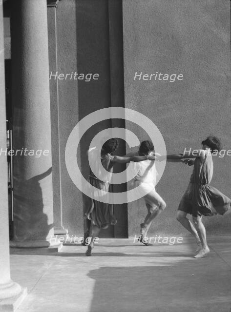 University of California at Berkeley dancers, 1927 Creator: Arnold Genthe.