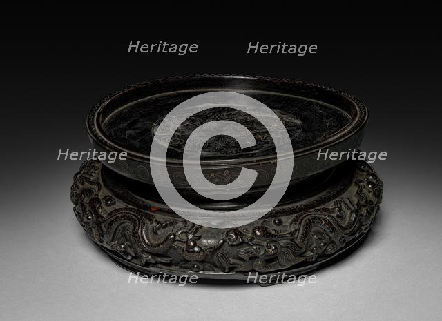 Jar with Chrysanthemum Decoration: Fahua Ware (base), 1368-1644. Creator: Unknown.