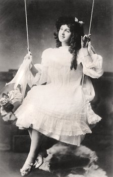 Christine Raynor, actress, 1907. Artist: Unknown