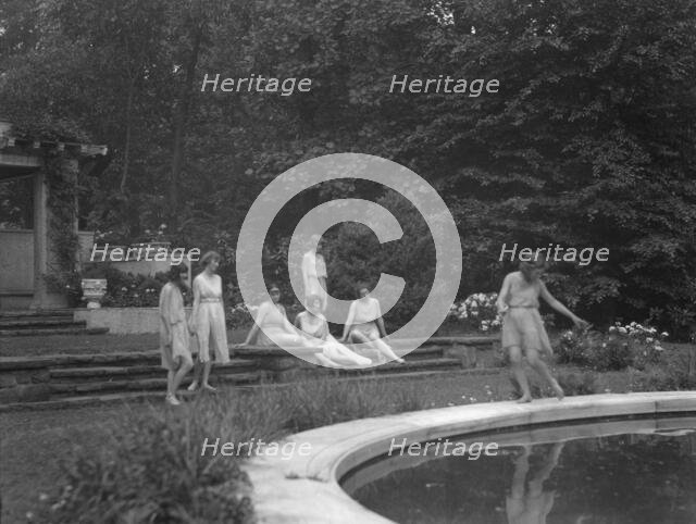 Elizabeth Duncan dancers and children, between 1916 and 1941. Creator: Arnold Genthe.