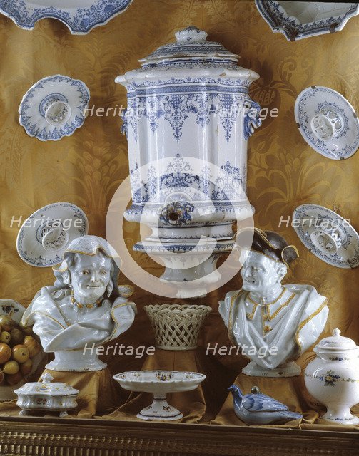 Detail of a display cabinet with Alcora ceramics in the Museum.