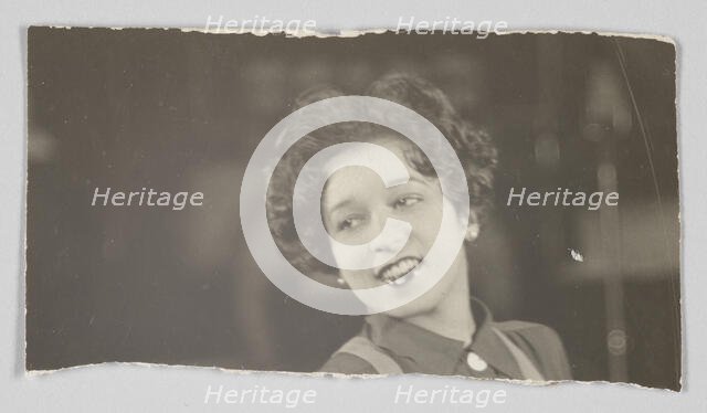 Photographic print of unidentified woman, early 20th century. Creator: Unknown.