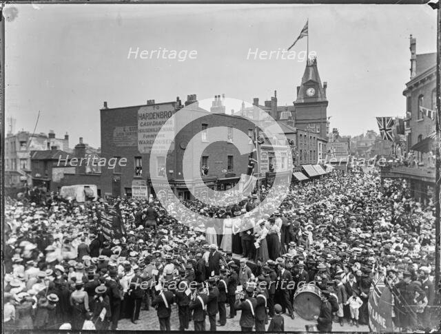 Wandsworth High Street, Wandsworth, Wandsworth, Greater London Authority, 1890-1910 Creator: William O Field.
