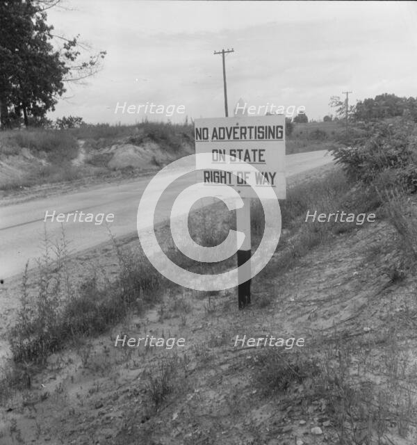 Tennessee highway sign, Cannon County, Tennessee, 1938. Creator: Dorothea Lange.