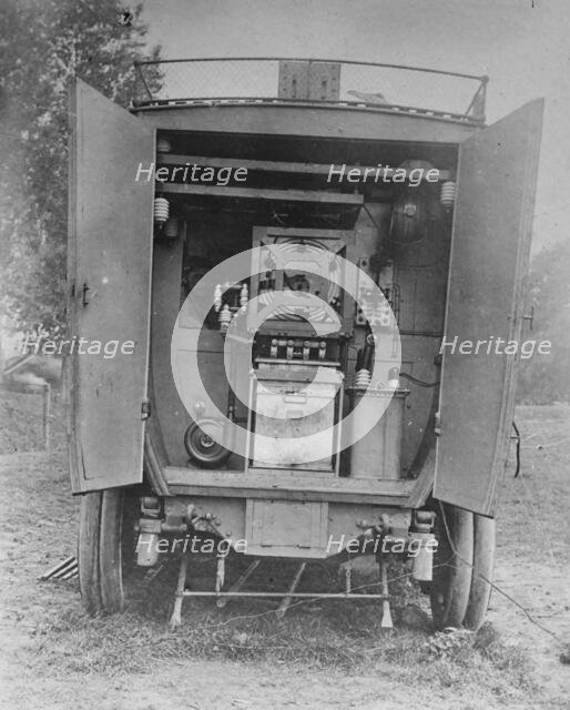 French field wireless, between c1915 and 1918. Creator: Bain News Service.