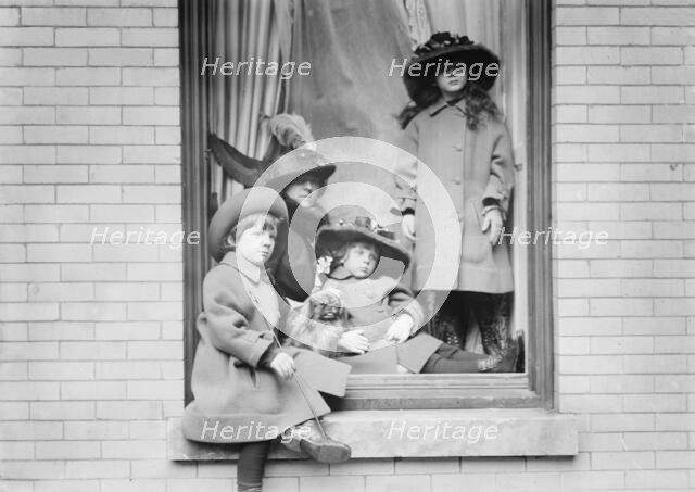 Mrs. B. Guinness & children, between c1910 and c1915. Creator: Bain News Service.