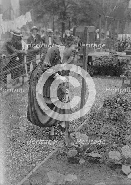 Mabel Garrison, 1917. Creator: Bain News Service.