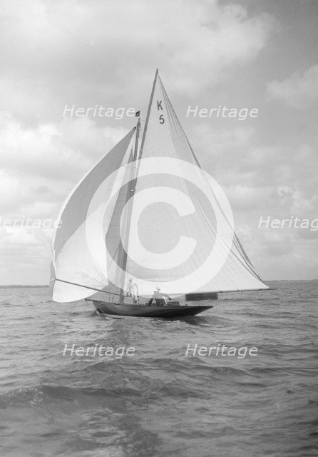 The 7 Metre class 'Endrick', 1912. Creator: Kirk & Sons of Cowes.