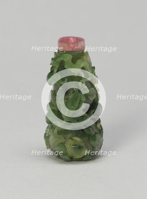 Gourd-Shaped Snuff Bottle with a Butterfly, Trailing Tendrils, and Fruit..., Qing dynasty, 1750-1800 Creator: Unknown.