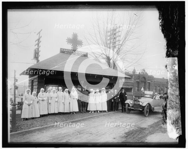 Red Cross: Canteen Station, Bristol, Va.-Tenn, between 1910 and 1920. Creator: Harris & Ewing.