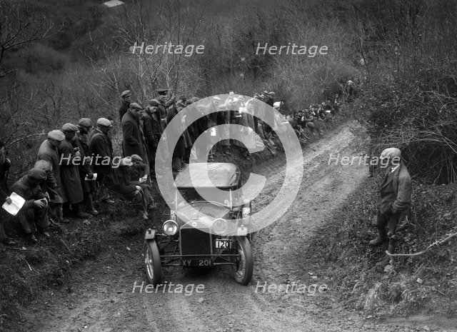Lancia Lambda of JF Parker competing in the MCC Lands End Trial, 1935. Artist: Bill Brunell.