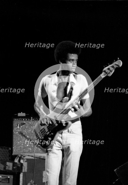 Alphonso Johnson, London, 1976.   Artist: Brian O'Connor.