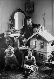 Russian author Alexander Kuprin at home with his family, Gatchina, Russia, early 20th century. Artist: Unknown