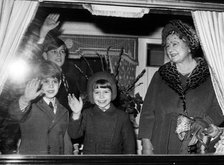 The Queen Mother with three of her grandchildren, Liverpool Street Station, 1971. Artist: Unknown