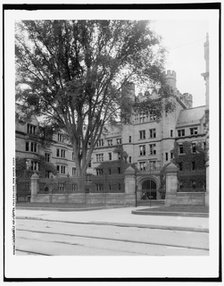 Vanderbilt Hall gates, Yale College, New Haven, Conn., between 1900 and 1906. Creator: Unknown.