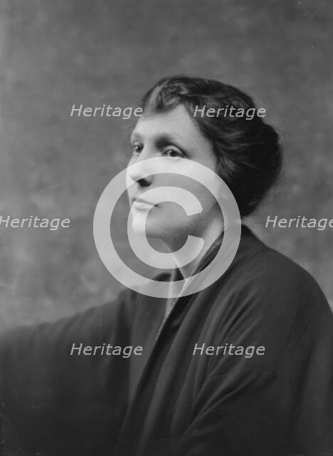 Godfrey, Dorothy, Miss, portrait photograph, 1916 Jan. 5. Creator: Arnold Genthe.