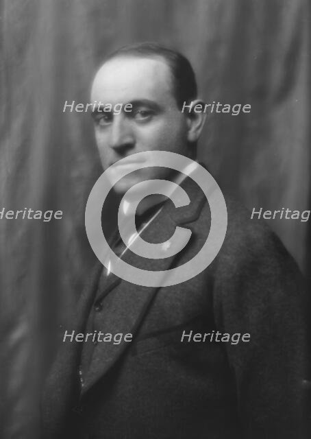 Walter, H.D., Mr., portrait photograph, 1912 Dec. 1. Creator: Arnold Genthe.